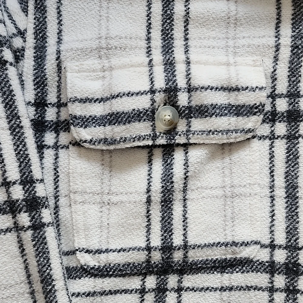 American Eagle Cream and Black Checkered Cotton Blend Shacket Women's Size Large - Picture 3 of 7